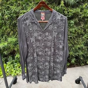 Johnny Was Gray Embroidered Button Down Blouse XL